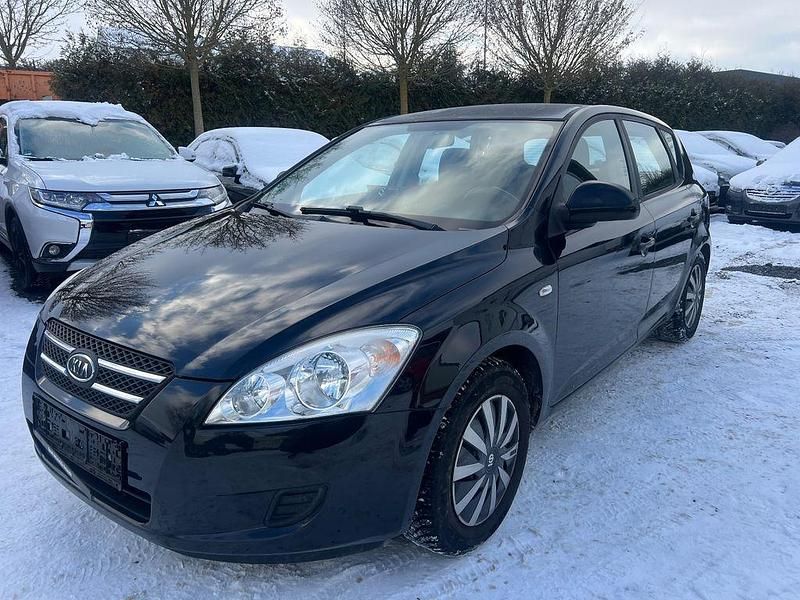 Gebraucht Kia Ceed Basis 109 PS (80 kW) 2008 Schwarz Kleinwagen