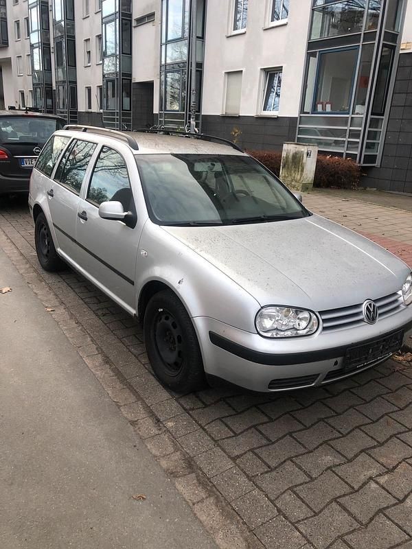 Silber Gebraucht 2003 VW Golf IV Kombi | 599 € (Superpreis) - Bild 1/4