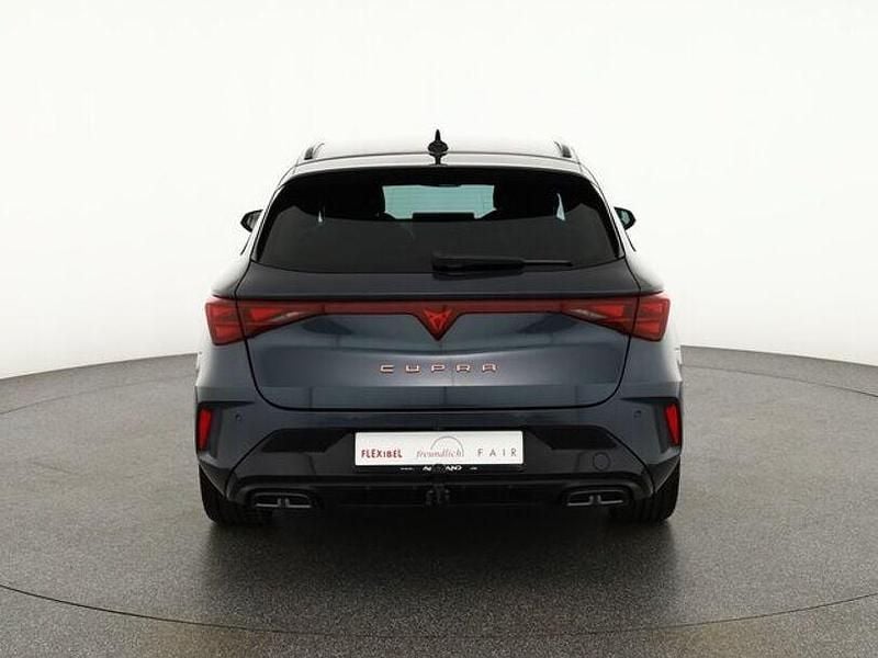 Neu Cupra Leon 150 PS (110 kW) 2025 Grau Limousine