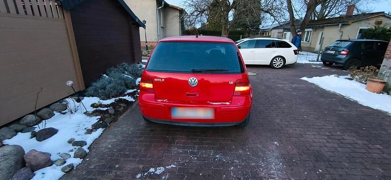 Gebraucht VW Golf IV 100 PS (73 kW) 1999 Rot Kleinwagen