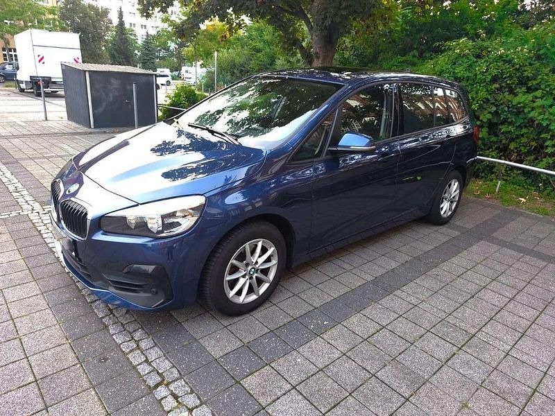 Blau Gebraucht 2019 BMW 218 Kombi | 16.900 € (Fairer Preis) - Bild 1/4