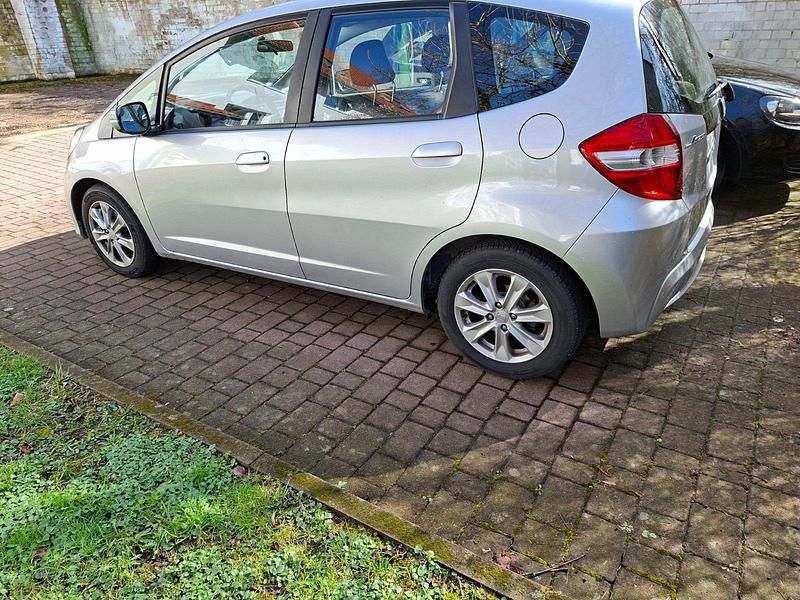 Gebraucht Honda Jazz 98 PS (72 kW) 2011 Gold Kleinwagen