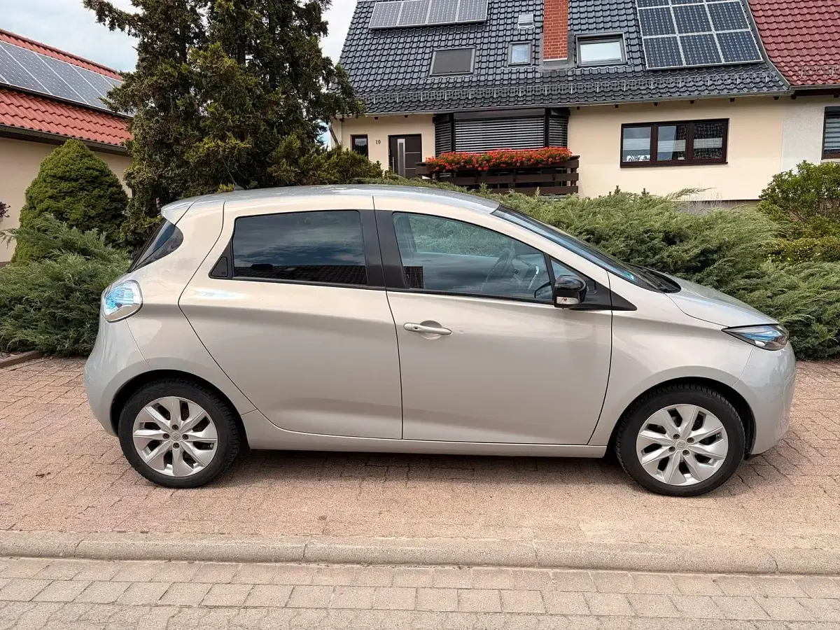 Gebraucht Renault Zoe 64 kW (88 PS) 2016 Braun Kleinwagen