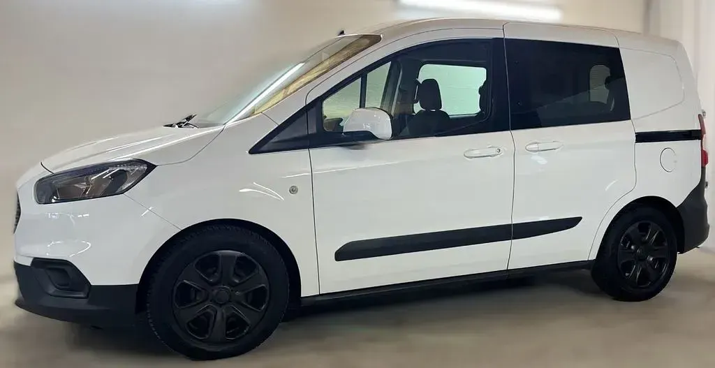 Gebraucht Ford Transit Trend 101 PS (74 kW) 2019 Weiß Kombi
