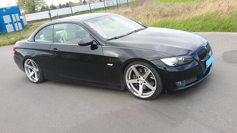 Gebraucht BMW 335 Cabriolet 306 PS (225 kW) 2007 Schwarz Cabrio