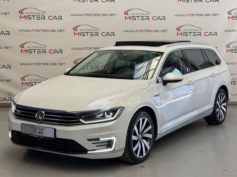 Weiß Gebraucht 2018 VW Passat GTE Kombi | 16.890 € (Superpreis) - Bild 1/4