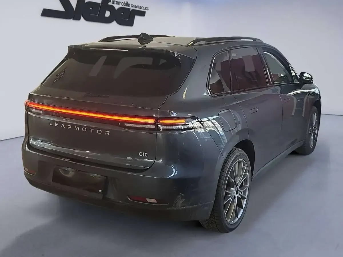 Brugt Leapmotor C10 215 HK (158 kW) 2025 Grå SUV