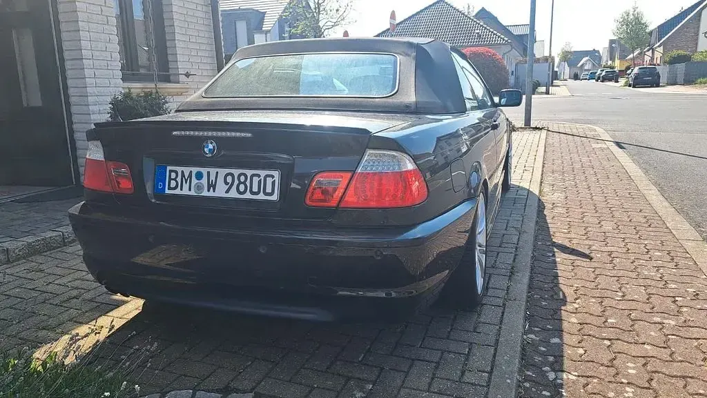 Gebraucht BMW 325 Performance 192 PS (141 kW) 2004 Schwarz Cabrio