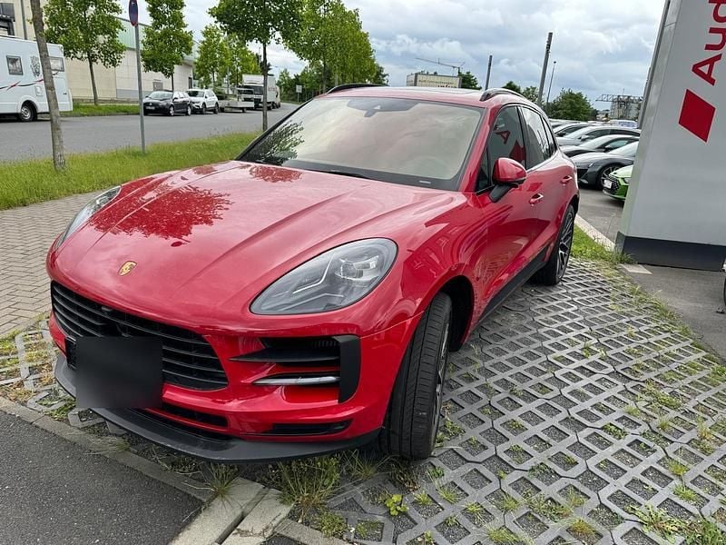 Rot Gebraucht 2019 Porsche Macan S SUV | 45.000 € - Bild 1/4