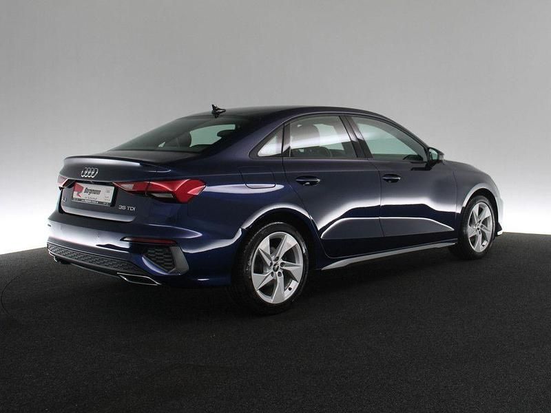 Gebraucht Audi A3 S-Line 150 PS (110 kW) 2023 Navarrablau metallic (metallic) Limousine