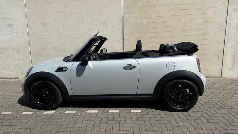 Second-hand Mini One Cabriolet 98 CP (72 kW) 2015 Argintiu Cabrio