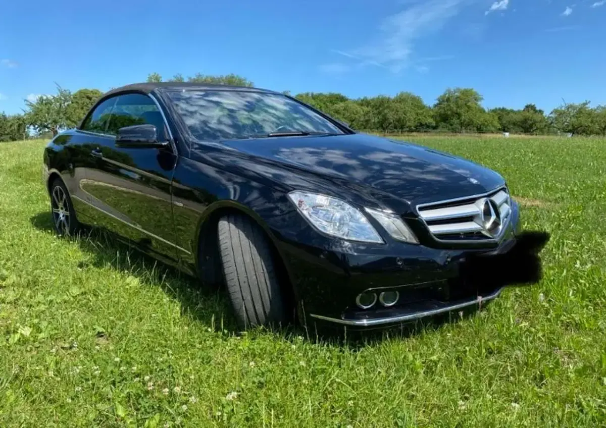 Second-hand Mercedes E200 184 CP (135 kW) 2011 Negru Cabrio