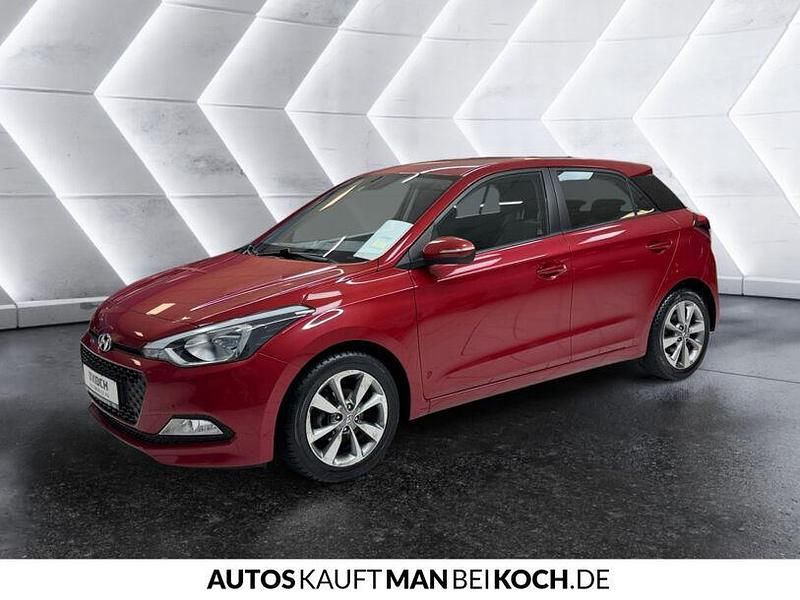 Gebraucht Hyundai i20 Trend 101 PS (74 kW) 2017 Rot Kleinwagen