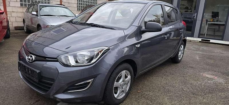 Stardust Gebraucht 2014 Hyundai i20 Edition Kleinwagen | 5.990 € (Guter Preis) - Bild 1/4