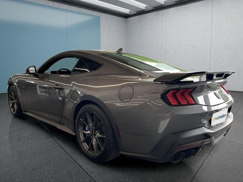 Grau Gebraucht 2024 Ford Mustang Dark Horse Coupé | 65.549 € (Fairer Preis) - Bild 1/4