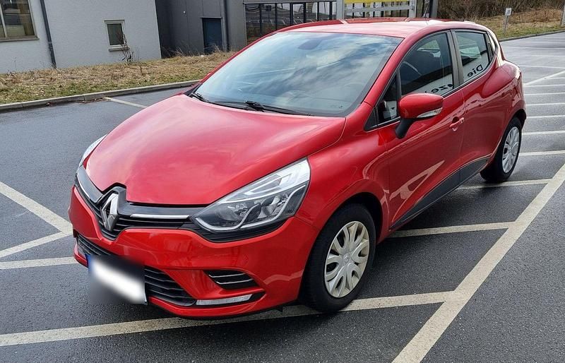Gebraucht Renault Clio IV Life 76 PS (55 kW) 2019 Rot Kleinwagen