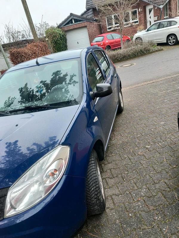 Gebraucht Dacia Sandero 75 PS (55 kW) 2009 Blau Limousine