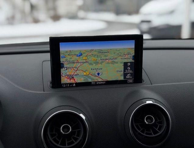 Gebraucht Audi A3 116 PS (85 kW) 2019 Weiß Limousine