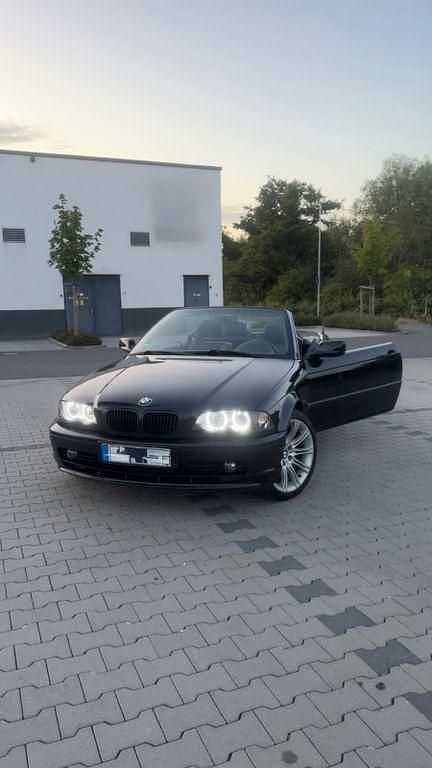 Gebraucht BMW 320 Cabriolet 170 PS (125 kW) 2001 Schwarz Cabrio