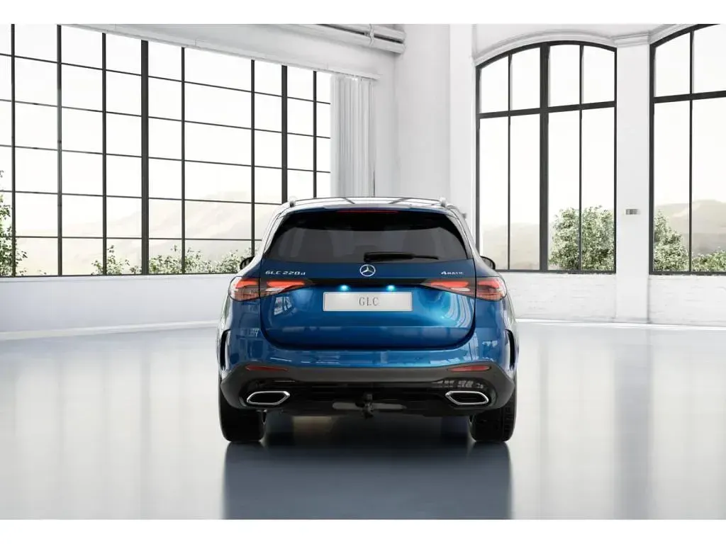 Gebraucht Mercedes GLC220 Advanced 197 PS (144 kW) 2024 Spektralblau SUV