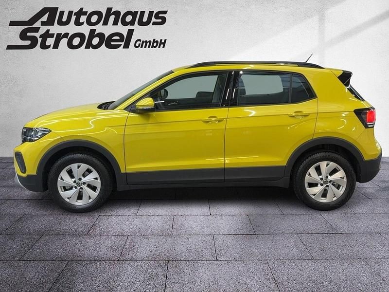 Gebraucht VW T-Cross Life 116 PS (85 kW) 2024 Grape yellow SUV