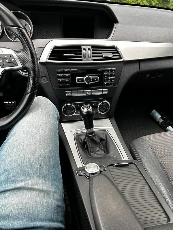 Gebraucht Mercedes C220 170 PS (125 kW) 2012 Schwarz Coupé