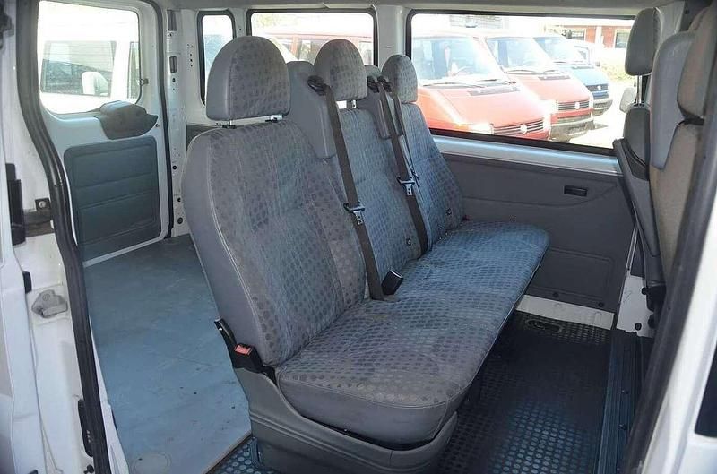 Second-hand Ford Transit 86 CP (63 kW) 2009 Alb Monovolum