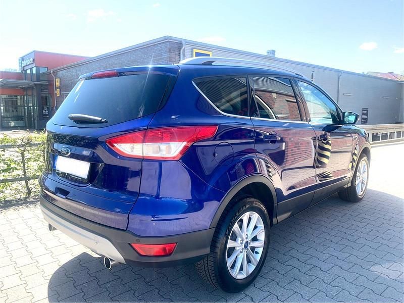 Używany Ford Kuga Titanium 150 KM (110 kW) 2016 Niebieski SUV