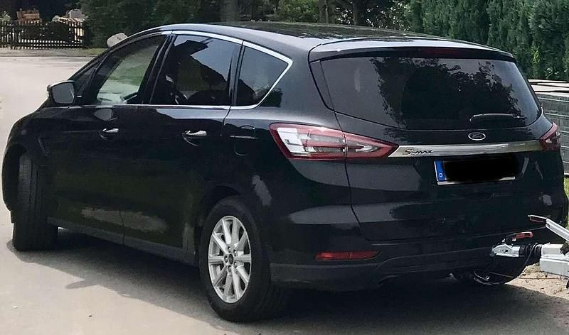 Gebraucht Ford S-MAX Titanium 150 PS (110 kW) 2016 Schwarz Van / Kleinbus
