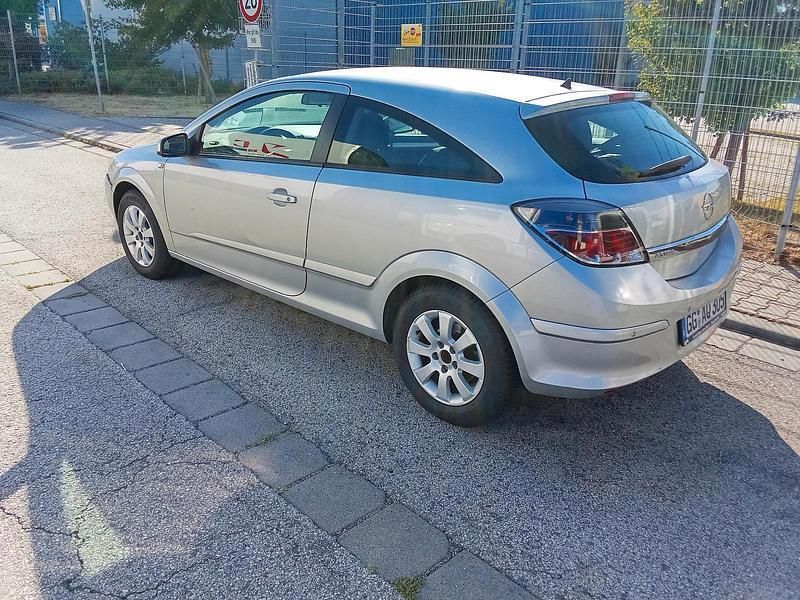 Silber Gebraucht 2005 Opel Astra GTC Coupé | 500 € (Superpreis) - Bild 1/4