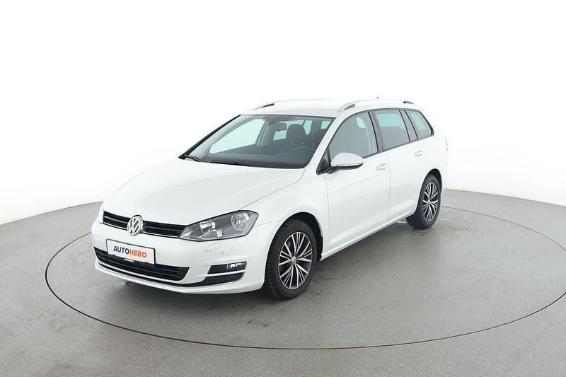 Weiß Gebraucht 2016 VW Golf VII Allstar Kombi | 10.600 € (Guter Preis) - Bild 1/3
