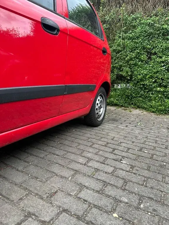 Gebraucht Chevrolet Matiz 52 PS (38 kW) 2010 Rot Kleinwagen