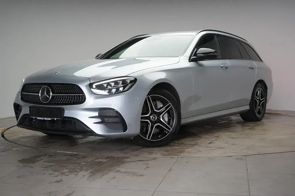 Gebraucht Mercedes E300 AMG line 194 PS (142 kW) 2022 Silber Limousine