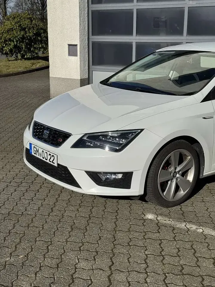 Second-hand Seat Leon FR 179 CP (131 kW) 2015 Berlinǎ