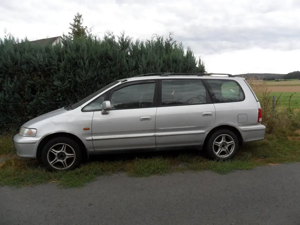 Käytetty Honda Shuttle 150 HP (110 kW) 1999 Hopea Tila-auto