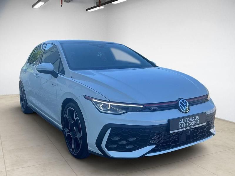 Gebraucht VW Golf VIII GTI 265 PS (194 kW) 2025 Weiß Limousine