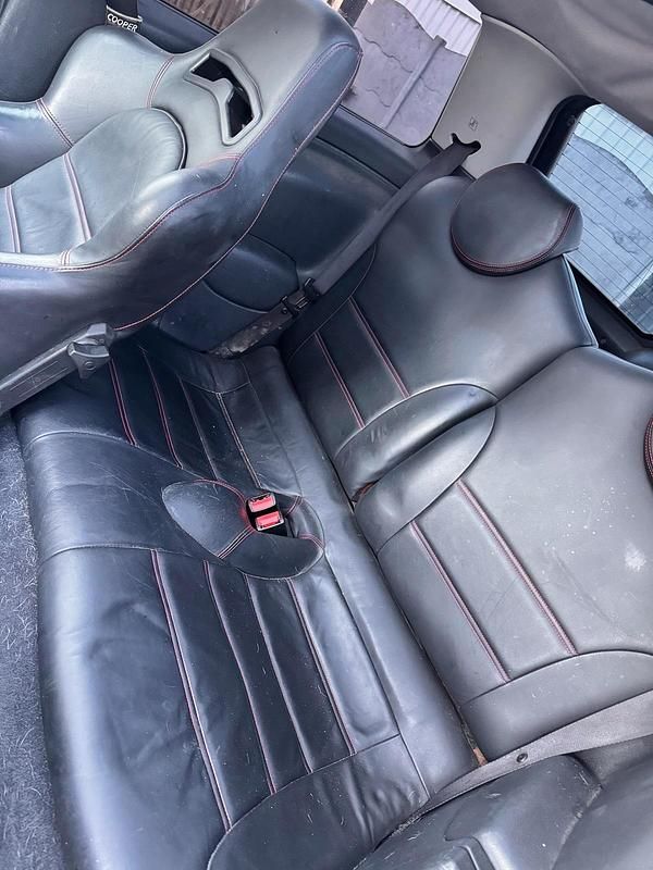 Second-hand Mini Cooper 116 CP (85 kW) 2003 Negru Hatchback