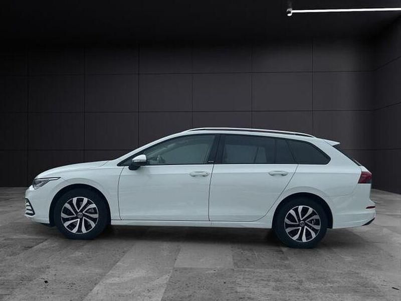 Gebraucht VW Golf VIII Active 150 PS (110 kW) 2022 Pure white Kombi