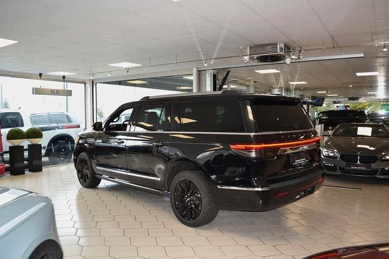Schwarz Gebraucht 2022 Lincoln Navigator SUV | 59.900 € (Guter Preis) - Bild 1/4