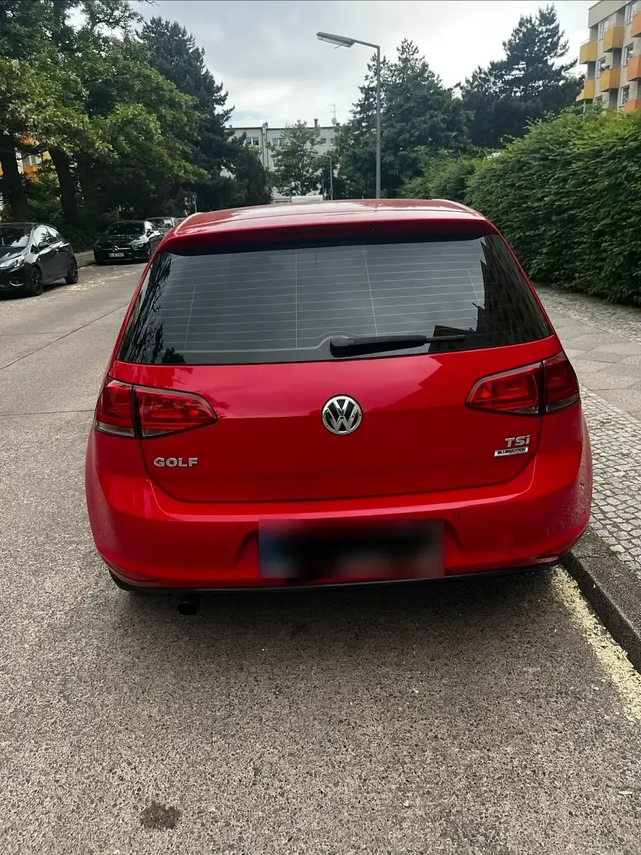 Second-hand VW Golf VII 109 CP (80 kW) 2016 Roșu Berlinǎ