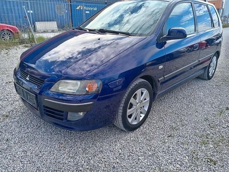 Blau Gebraucht 2005 Mitsubishi Space Star Van / Kleinbus | 1.990 € (Etwas zu teuer) - Bild 1/4