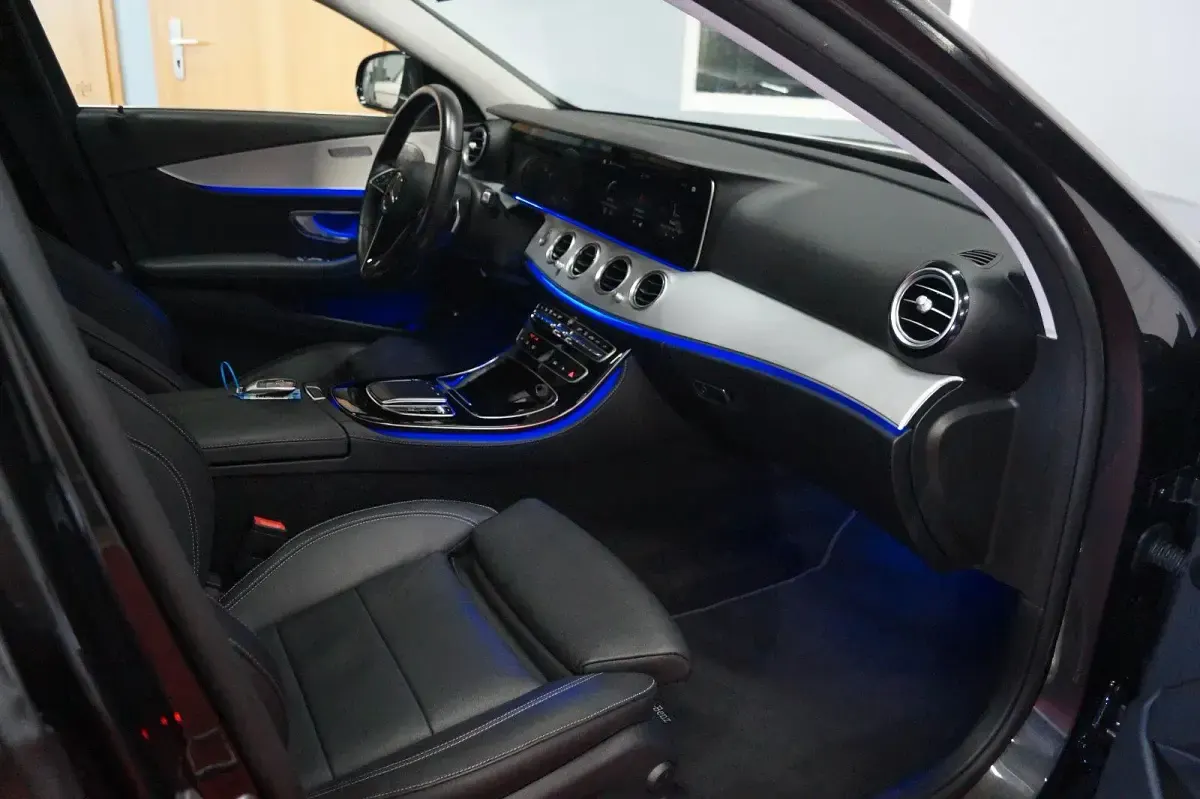 Gebraucht Mercedes E300 AMG 194 PS (142 kW) 2022 Grau Kombi