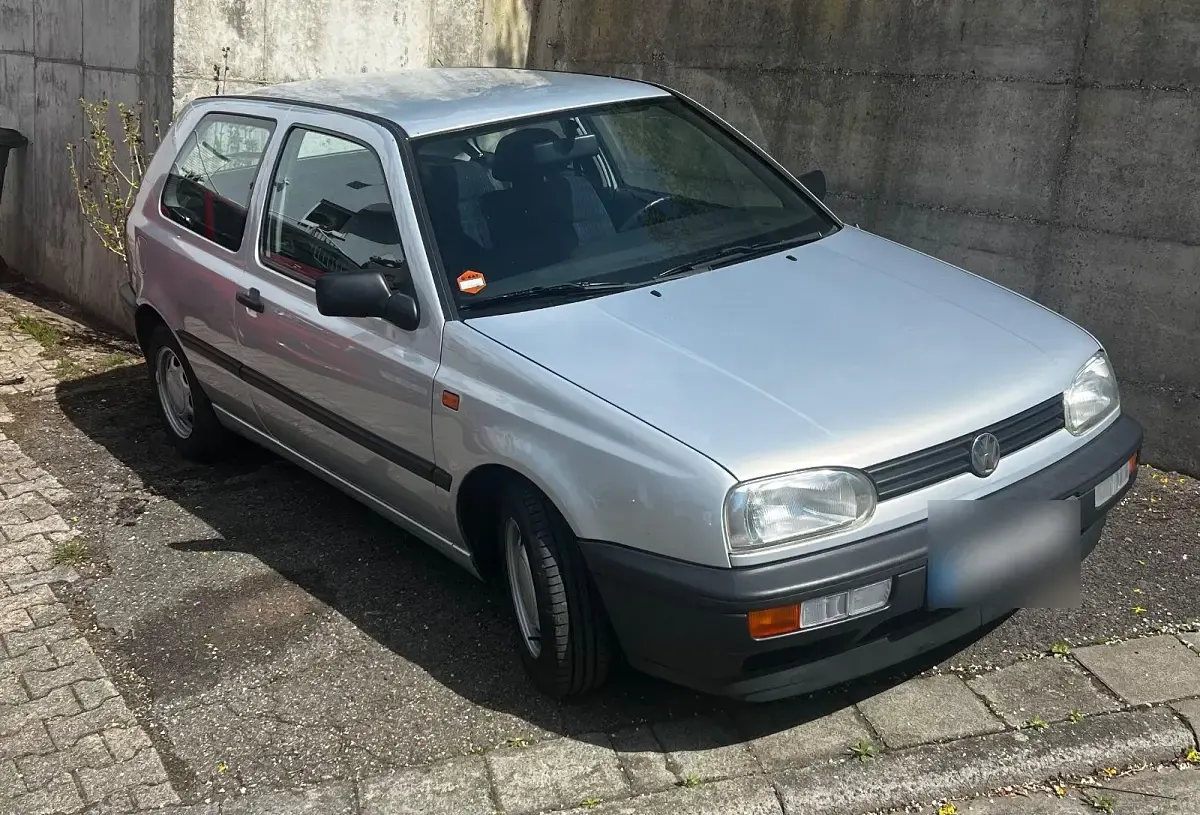 Second-hand VW Golf III 60 CP (44 kW) 1992 Argintiu Hatchback