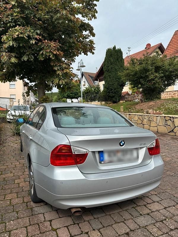 Silber Gebraucht 2006 BMW 318 Limousine | 2.000 € (Superpreis) - Bild 1/4