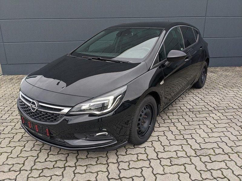 Onyx schwarz metallic (metallic) Gebraucht 2018 Opel Astra Dynamic Limousine | 9.580 € (Guter Preis) - Bild 1/4