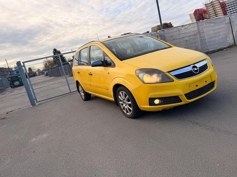 Gebraucht Opel Zafira 2006 Gelb Van / Kleinbus