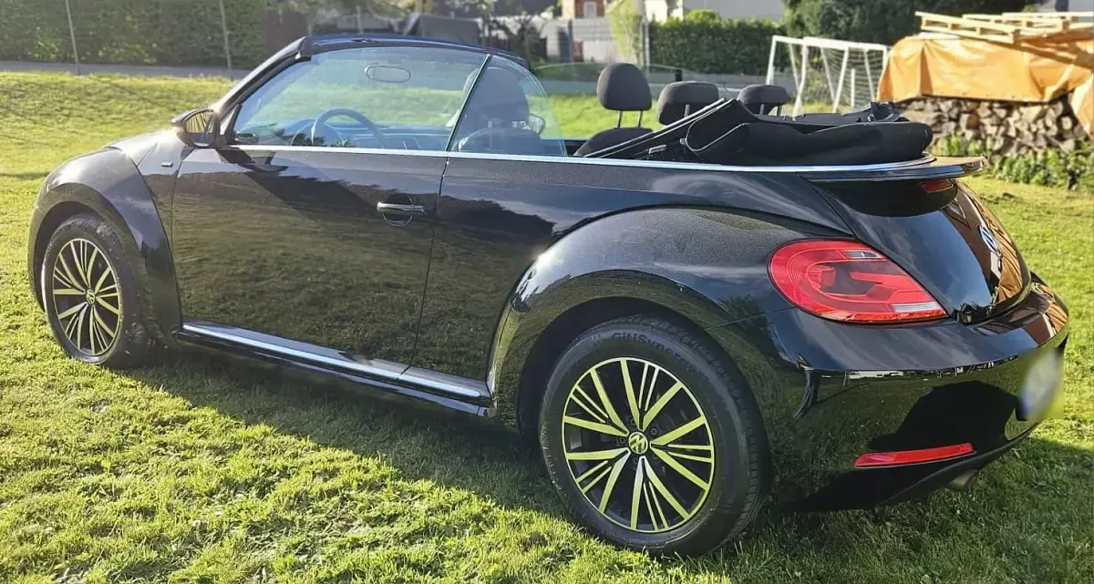 Gebraucht VW Beetle 105 PS (77 kW) 2016 Schwarz Kleinwagen