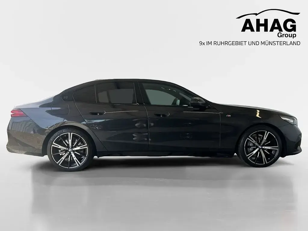 Gebraucht BMW 540 M Sport 303 PS (222 kW) 2025 Grau Limousine