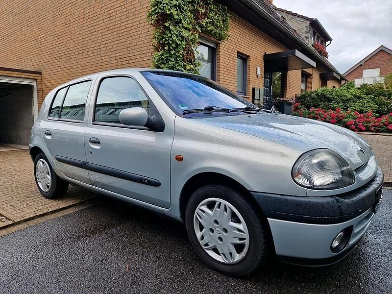 Grau Gebraucht 1999 Renault Clio II Kleinwagen | 3.999 € (Teuer) - Bild 1/4