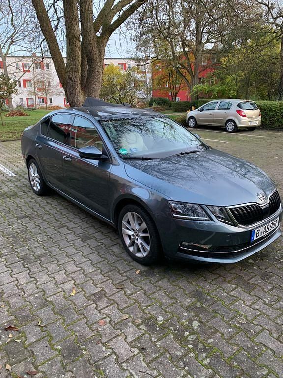 Gebraucht Skoda Octavia Ambition 190 PS (139 kW) 2018 Grau Limousine